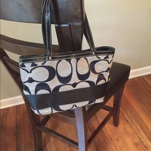 Authentic Coach mini purse.. used black